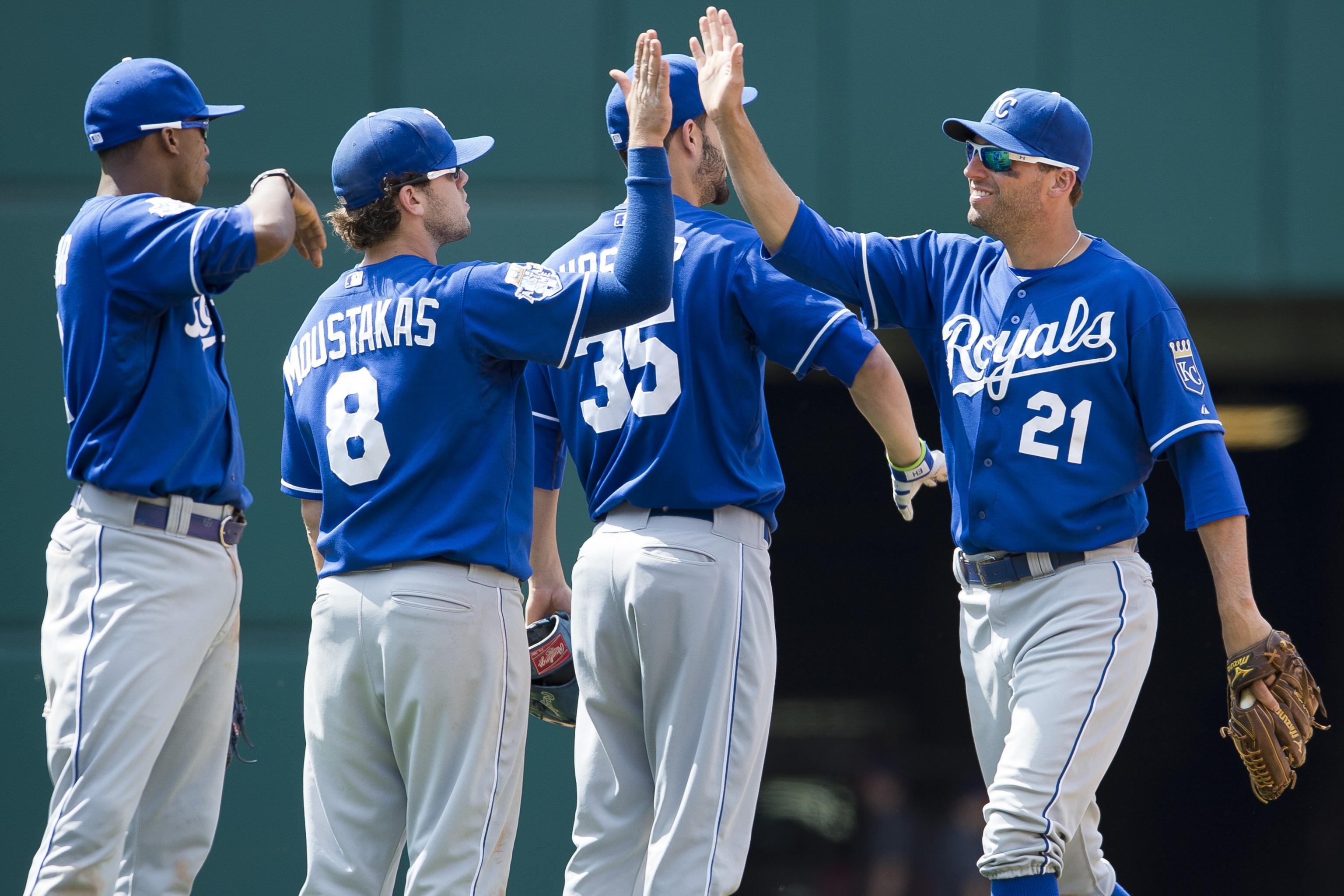 Kansas city royals relief pitcher wade davis 17 hi-res stock