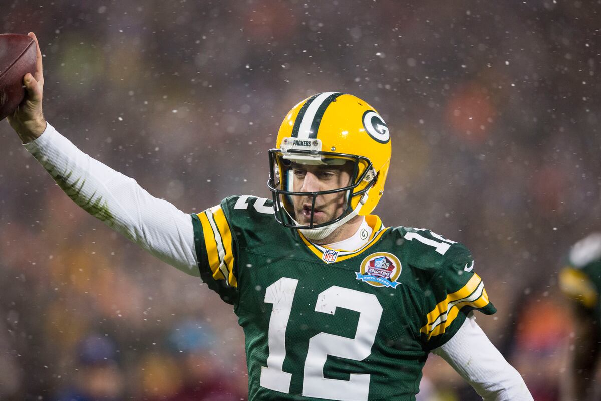 Should You Bench Aaron Rodgers in Week 15 Against the Chicago Bears ...