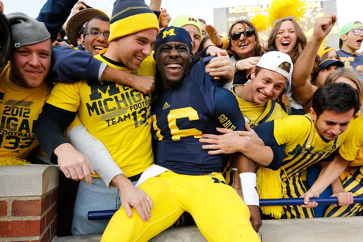 Michigan Football Bowl Win Would Bolster Denard Robinson's NFL Draft