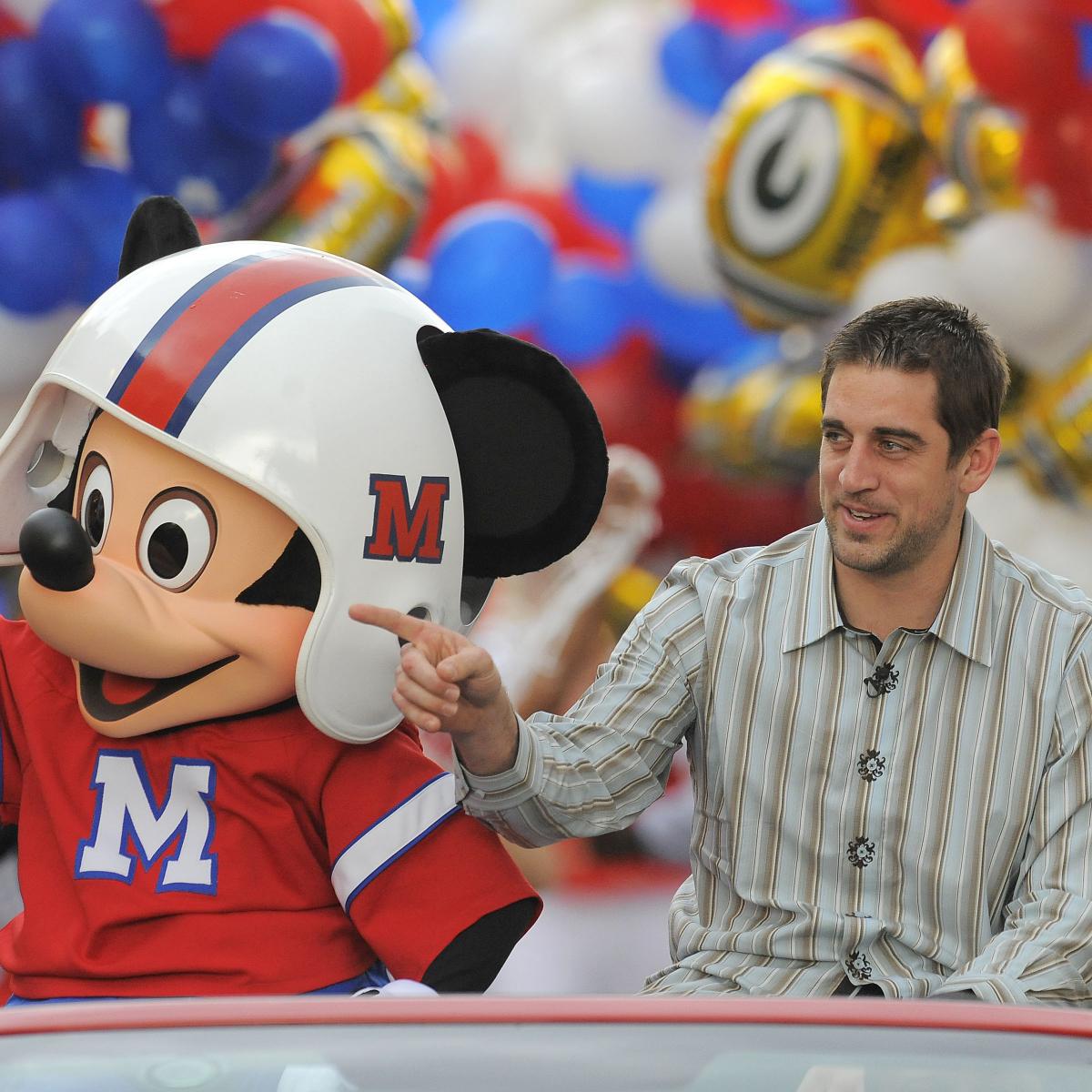 Aaron Rodgers 3 Reasons Why He Should Ditch the Green Bay Packers