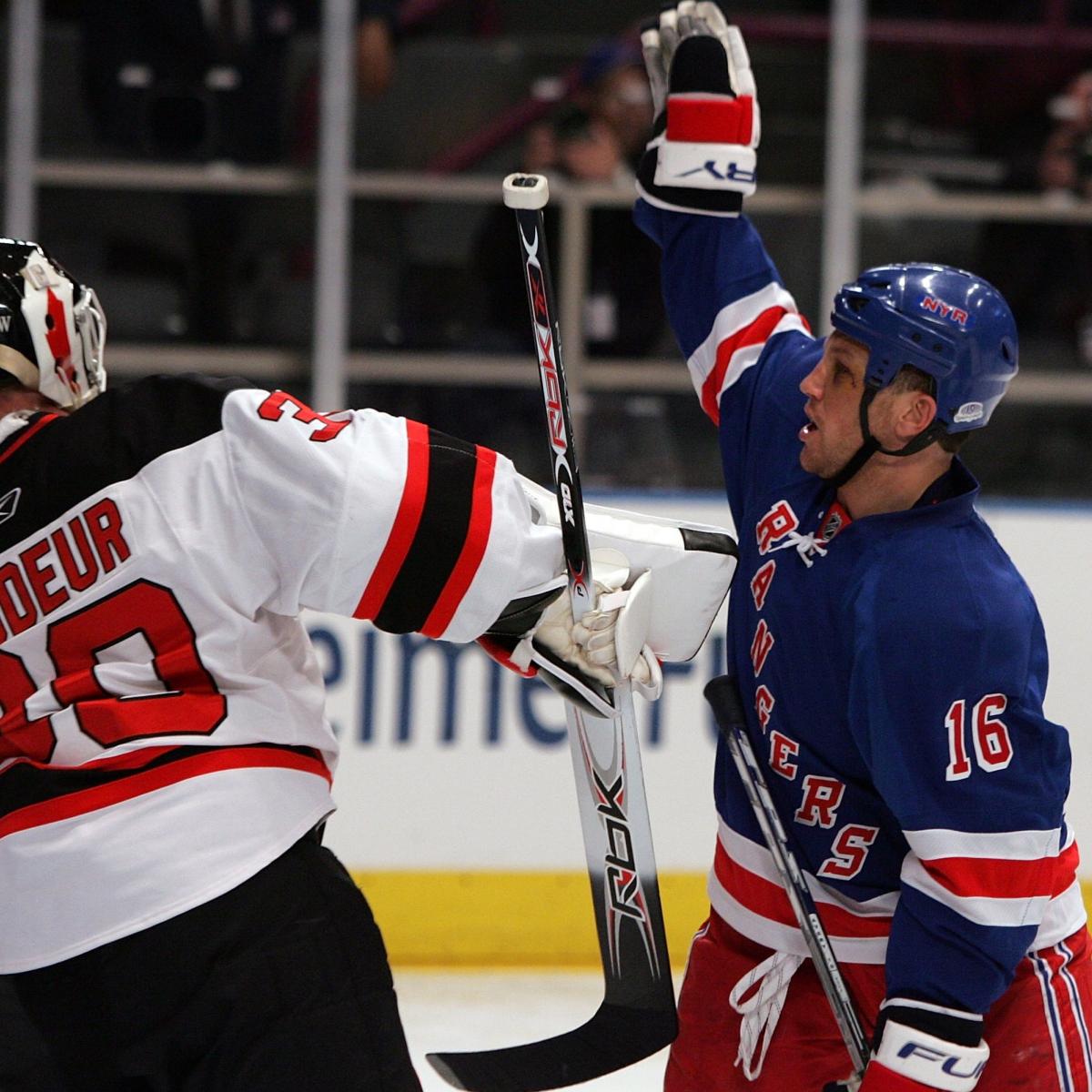 ny rangers vs new jersey devils fight