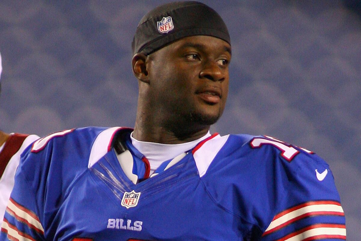 Vince Young Available for 16-Year-Old Birthday Parties, Still Absent