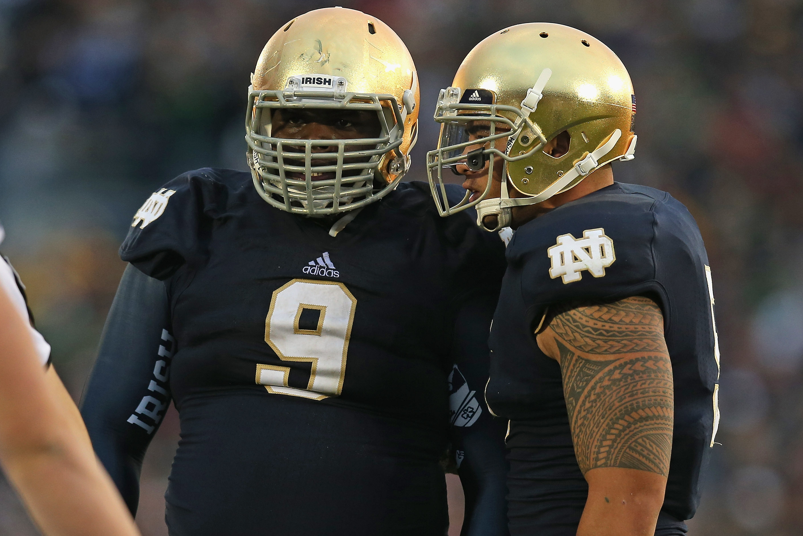 Notre Dame's Louis Nix III out with knee injury vs. Air Force