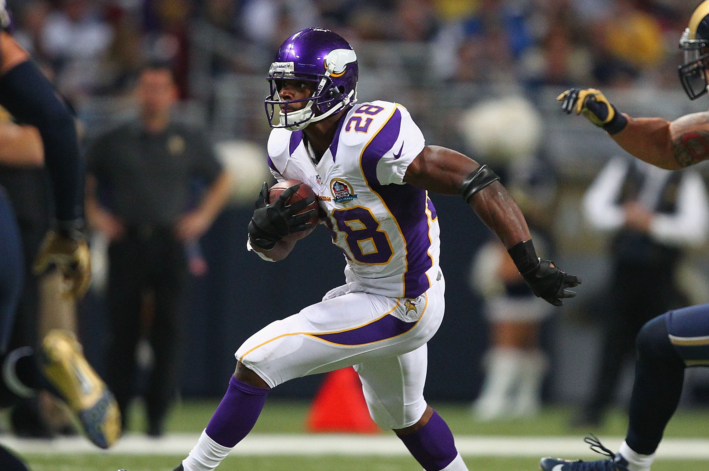 Adrian Peterson: I hope Calvin Johnson plays in 2016