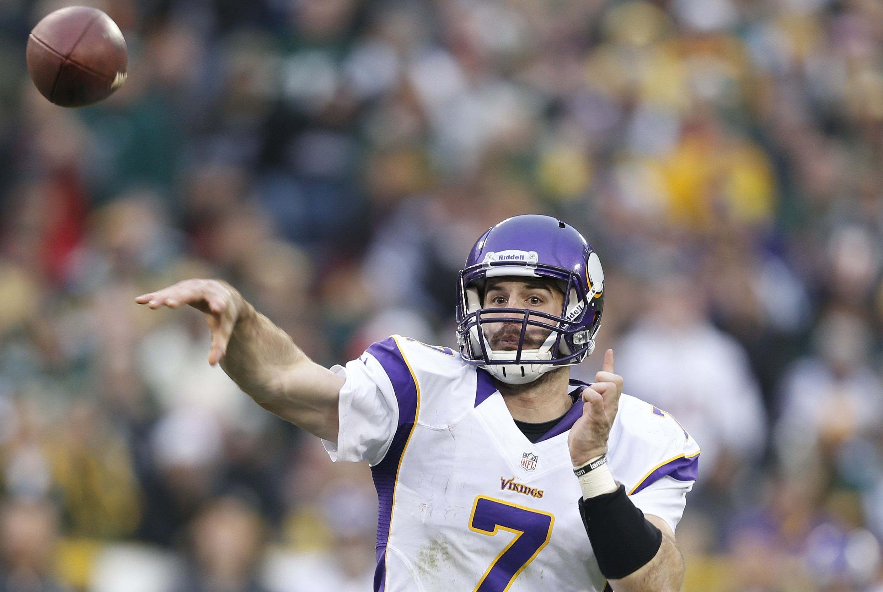 Packers pound Ponder, Vikings, 42-0