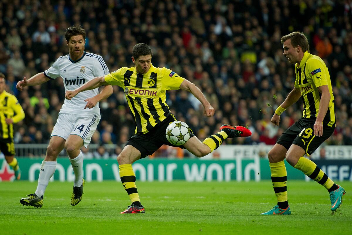 Robert Lewandowski: Why a January Transfer to Manchester United Makes