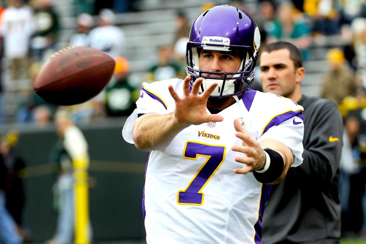 Without Injured Christian Ponder, Packers Pound Vikings 24-10