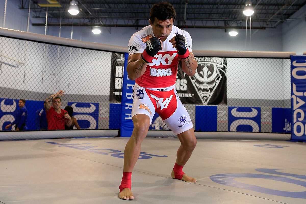 UFC on FX 7: Vitor Belfort Gives Bizarre Answer When ...