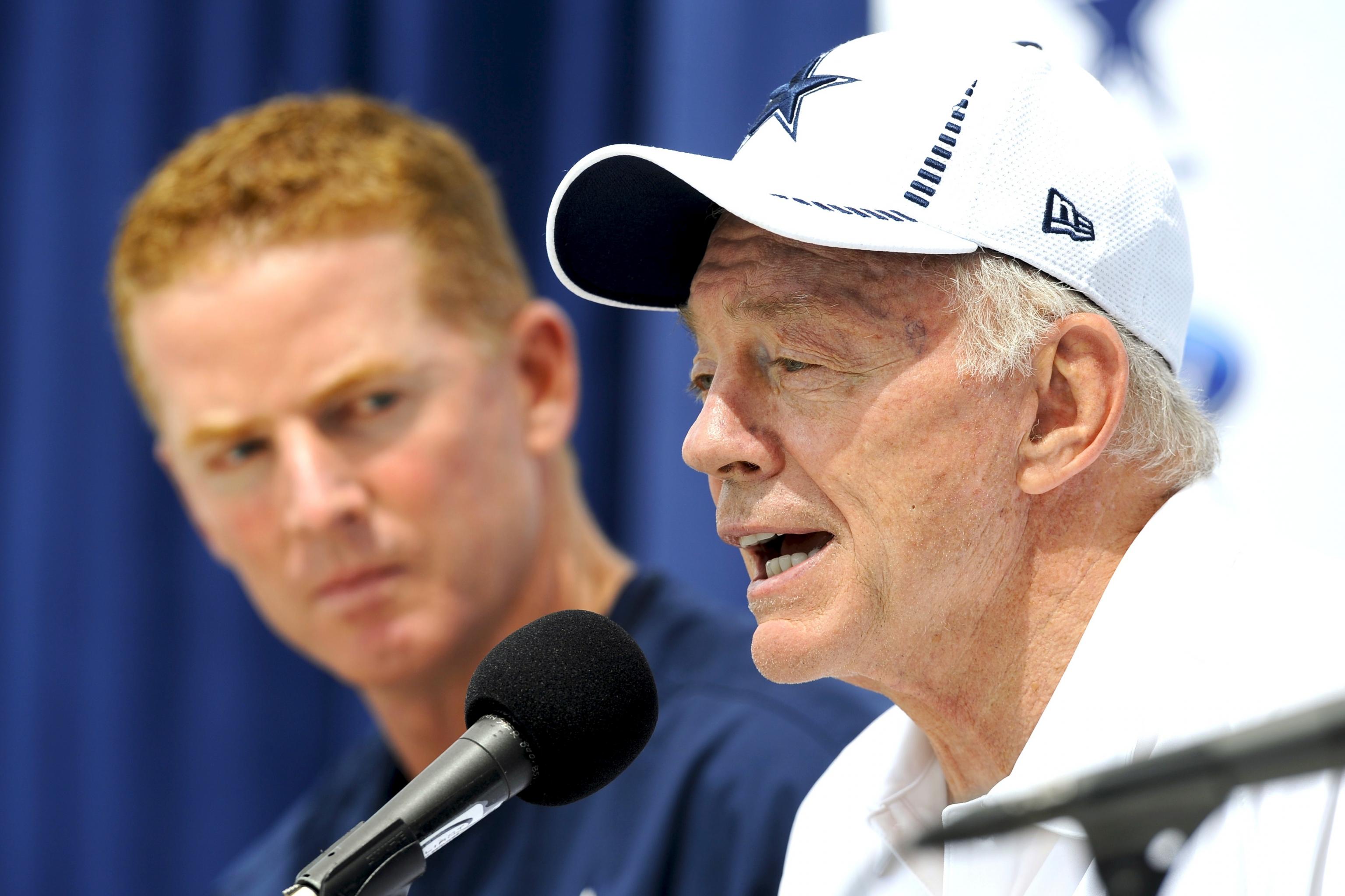 Dallas Cowboys: Jerry Jones undercuts Jason Garrett for OT punt call