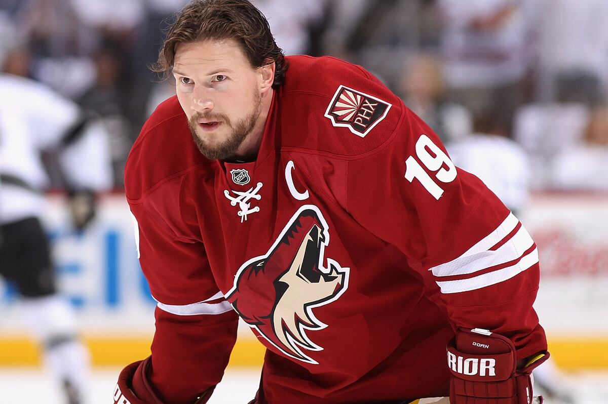 nhl  agent signings    pressure  deliver