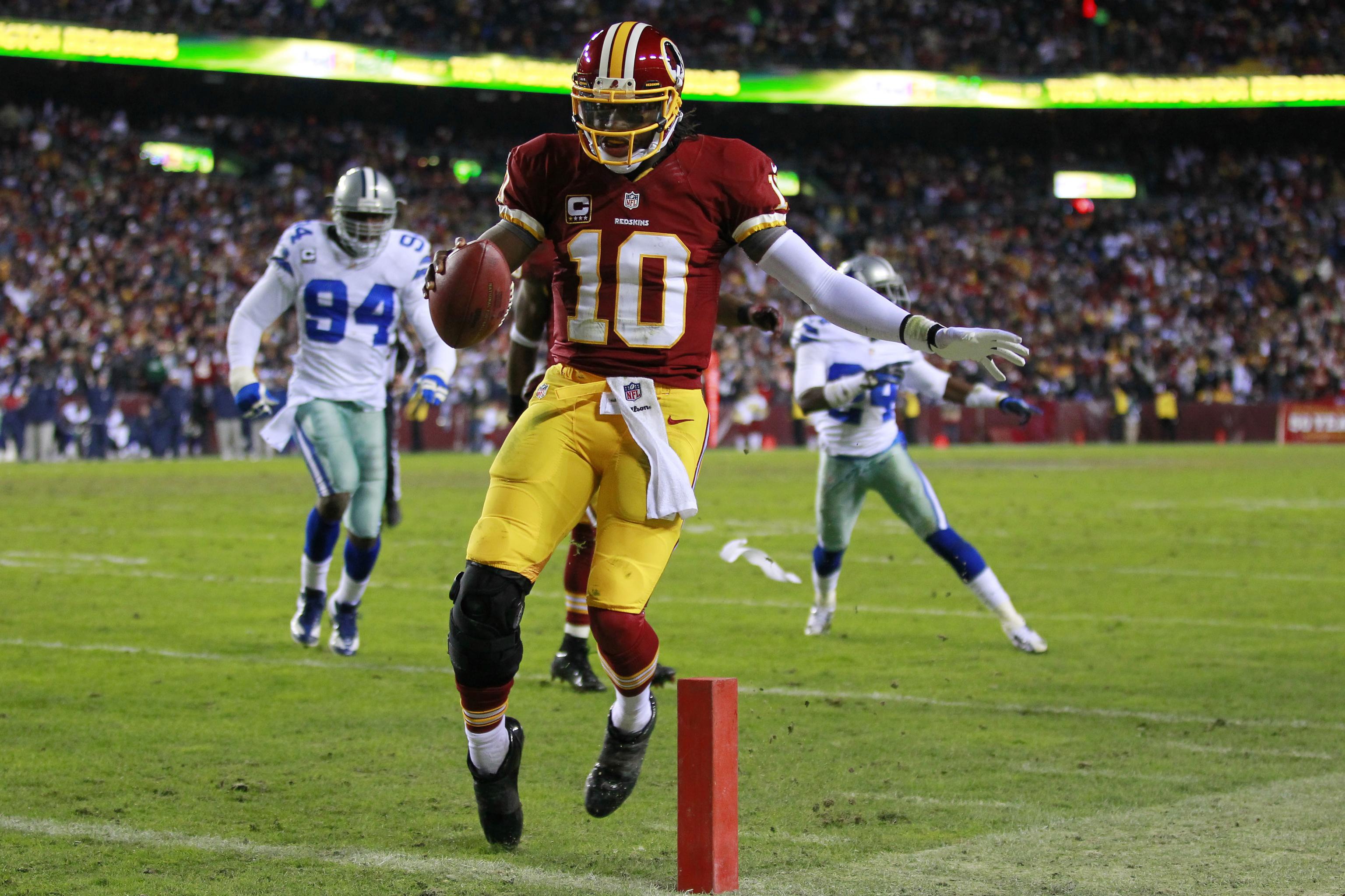 NFL: RGIII Named Rookie of the Year by Pro Football Writers