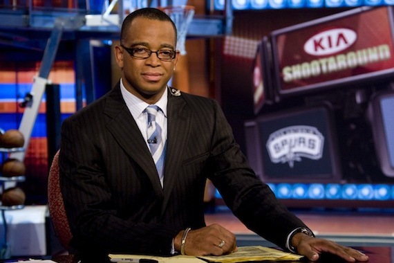 ESPN hosts' touching gesture to Stuart Scott before 'Monday Night Football'