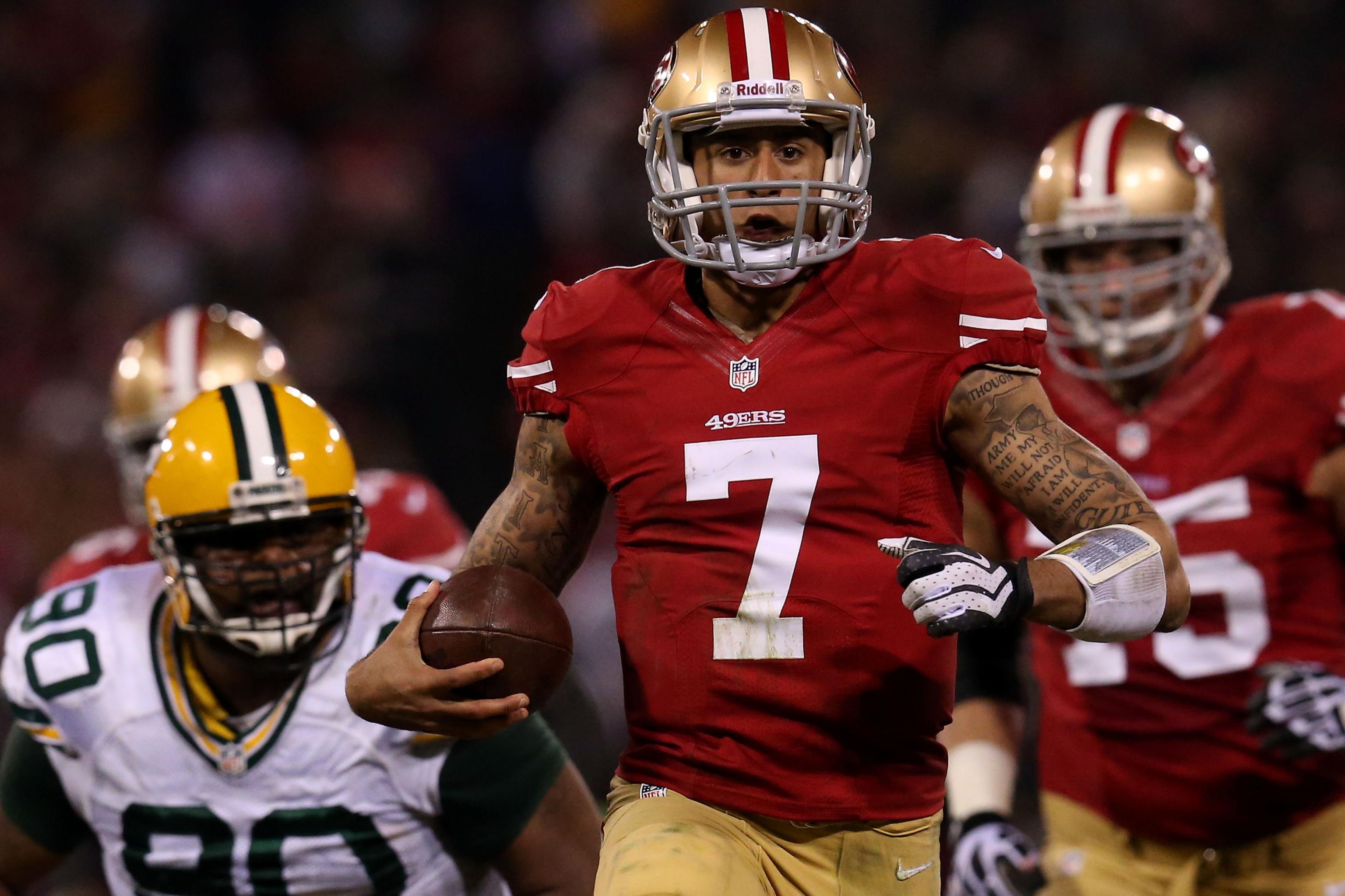 Photo: 49ers QB Colin Kaepernick in Brett Favre Green Bay Packers