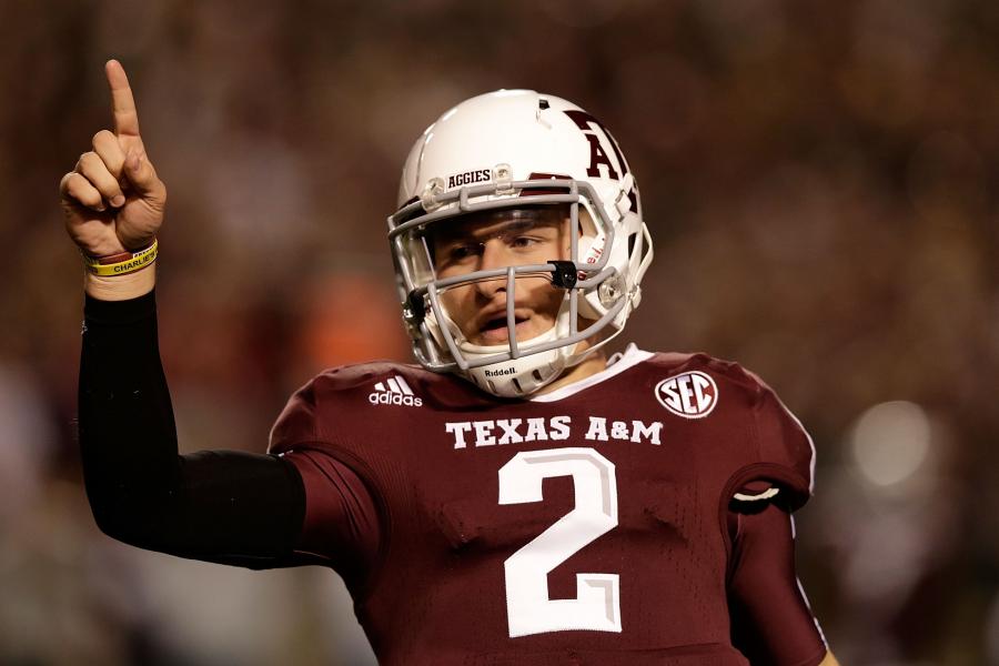 GIF: Johnny Manziel Threw Out a First Pitch for the Padres Worthy of a  Heisman Trophy