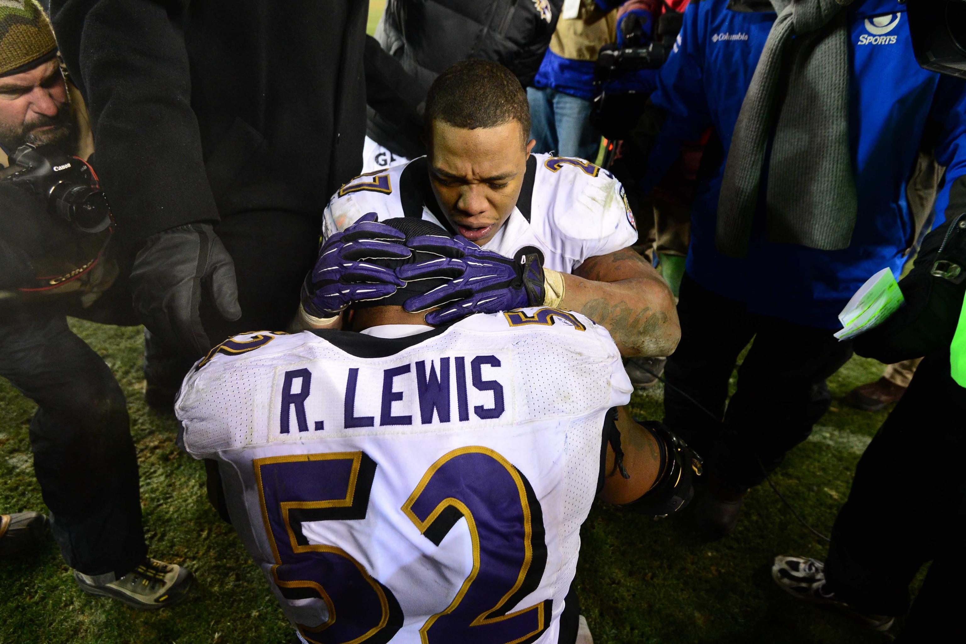 Ray Lewis, Terrell Suggs & Ray Rice with AFC trophy.