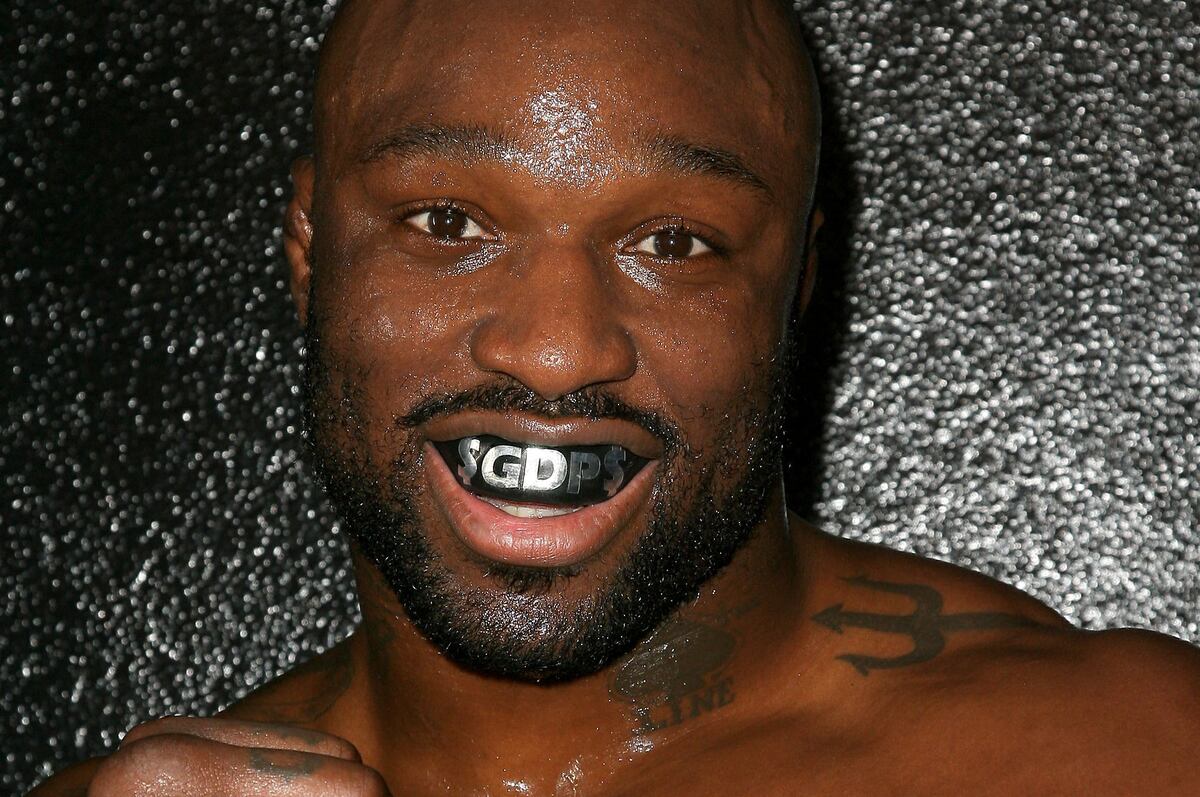 Bellator 86 "King" Mo Lawal Wins Bellator Debut, Knocks out Mysiala in