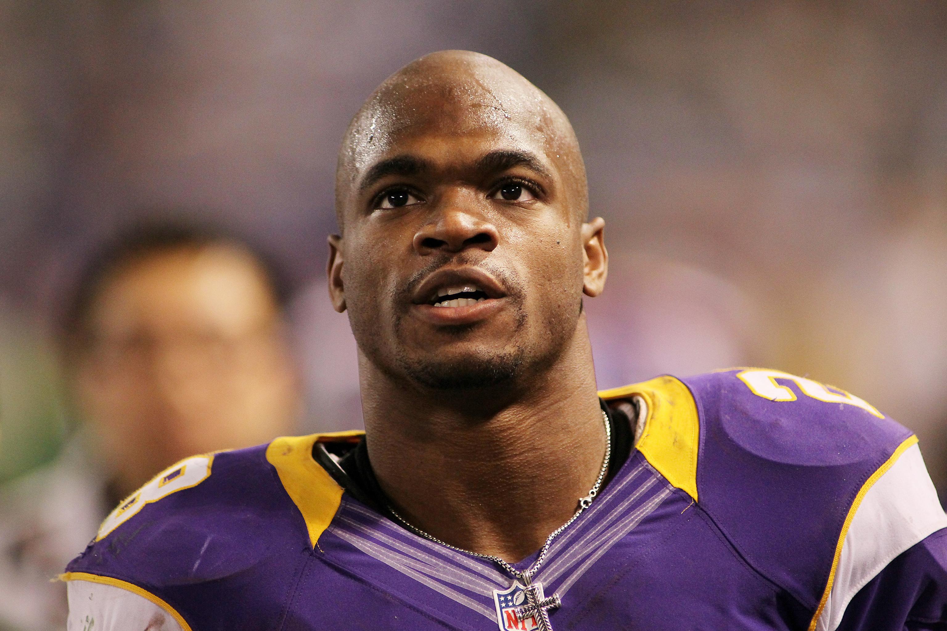 Adrian Peterson wins 2012 NFL Fantasy Player of the Year award