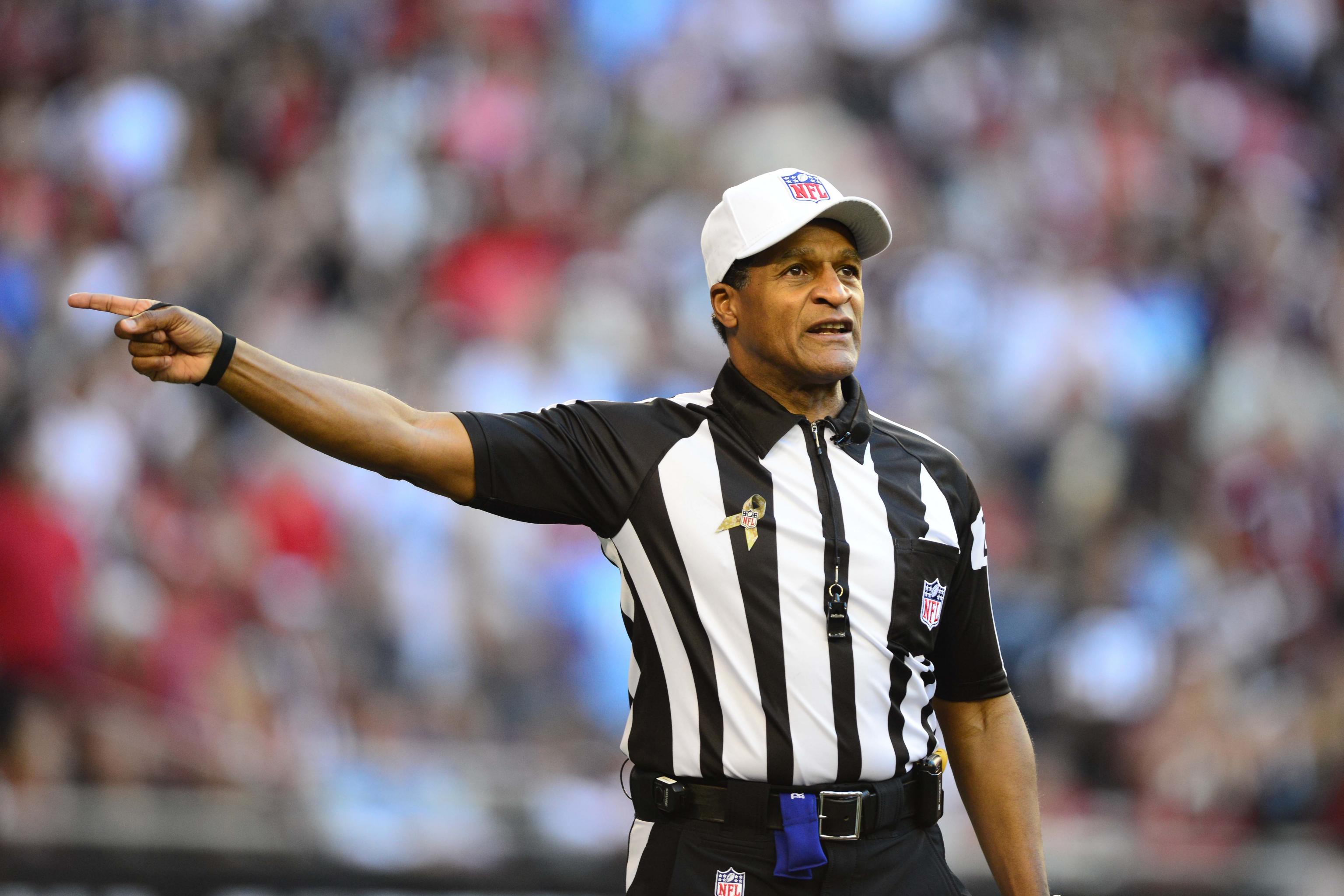 Ed Hochuli makes sure 'real' referees will be ready to return