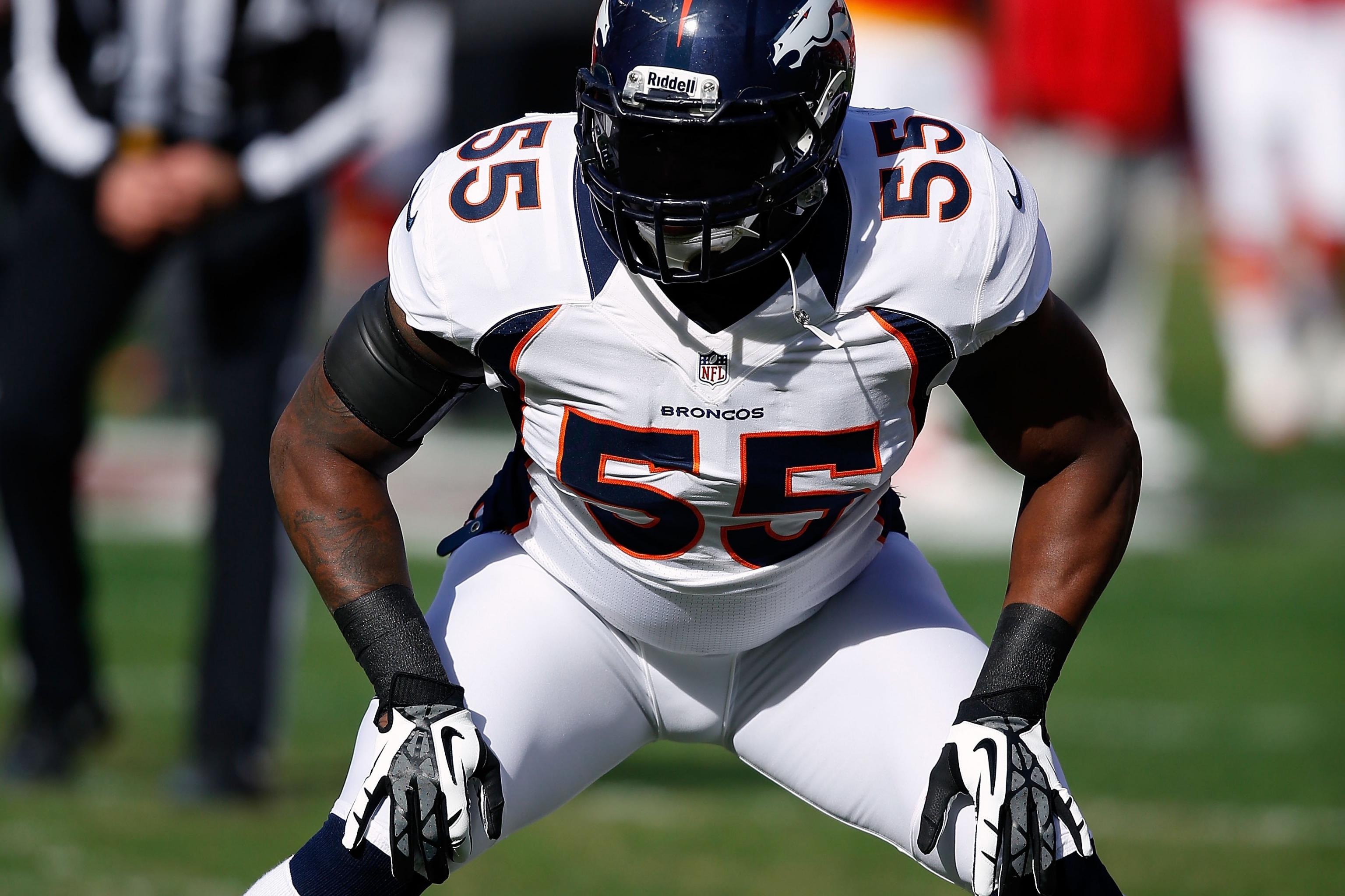 Denver Broncos: Why This Season Will Be D.J. Williams' Last with the Team, News, Scores, Highlights, Stats, and Rumors