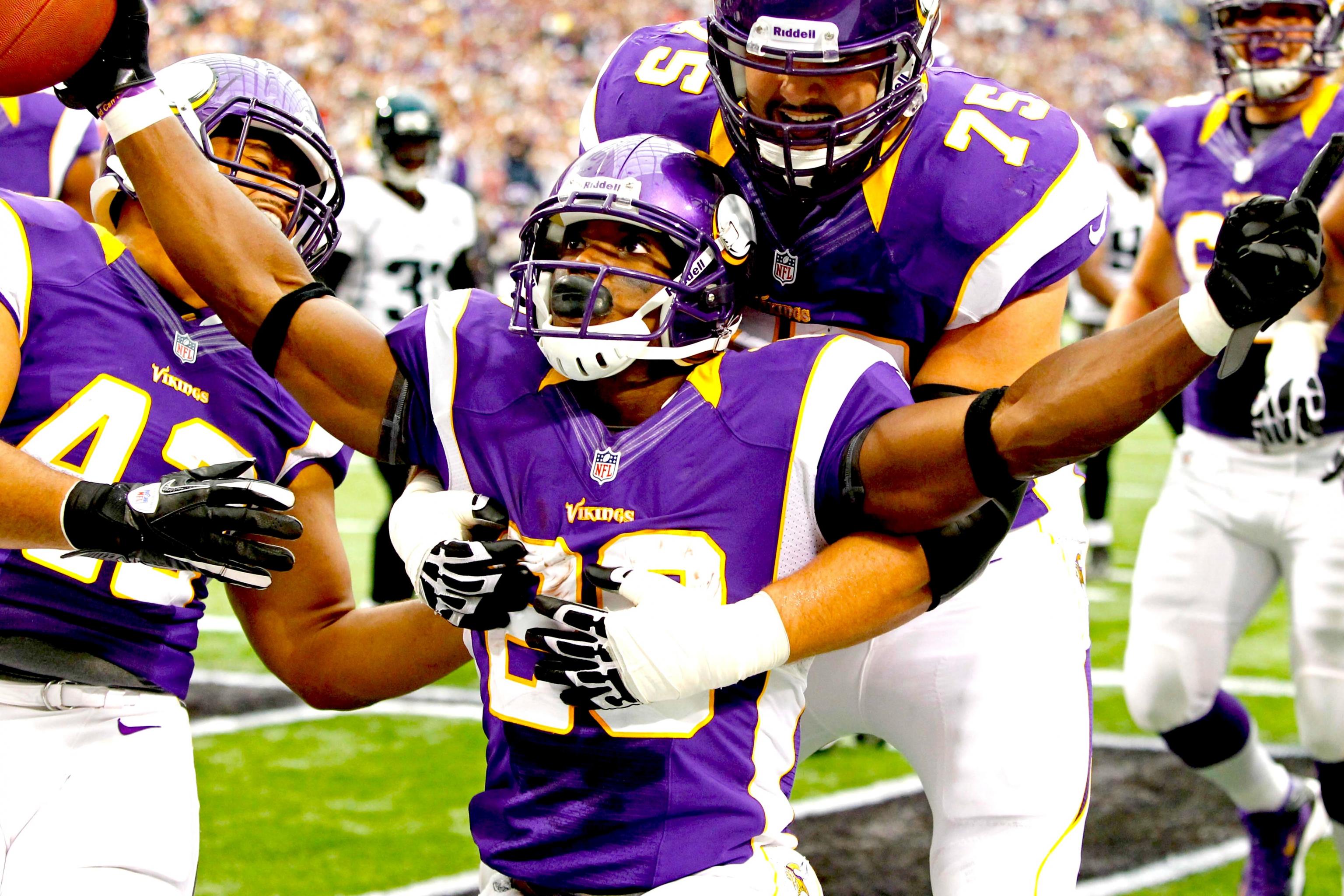 Adrian Peterson wins 2012 NFL Fantasy Player of the Year award