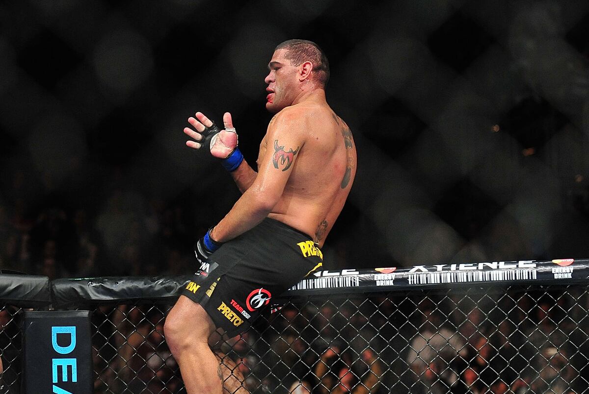 UFC 156: 5 Lessons Fighters Can Learn from Bigfoot Silva's Upset Win