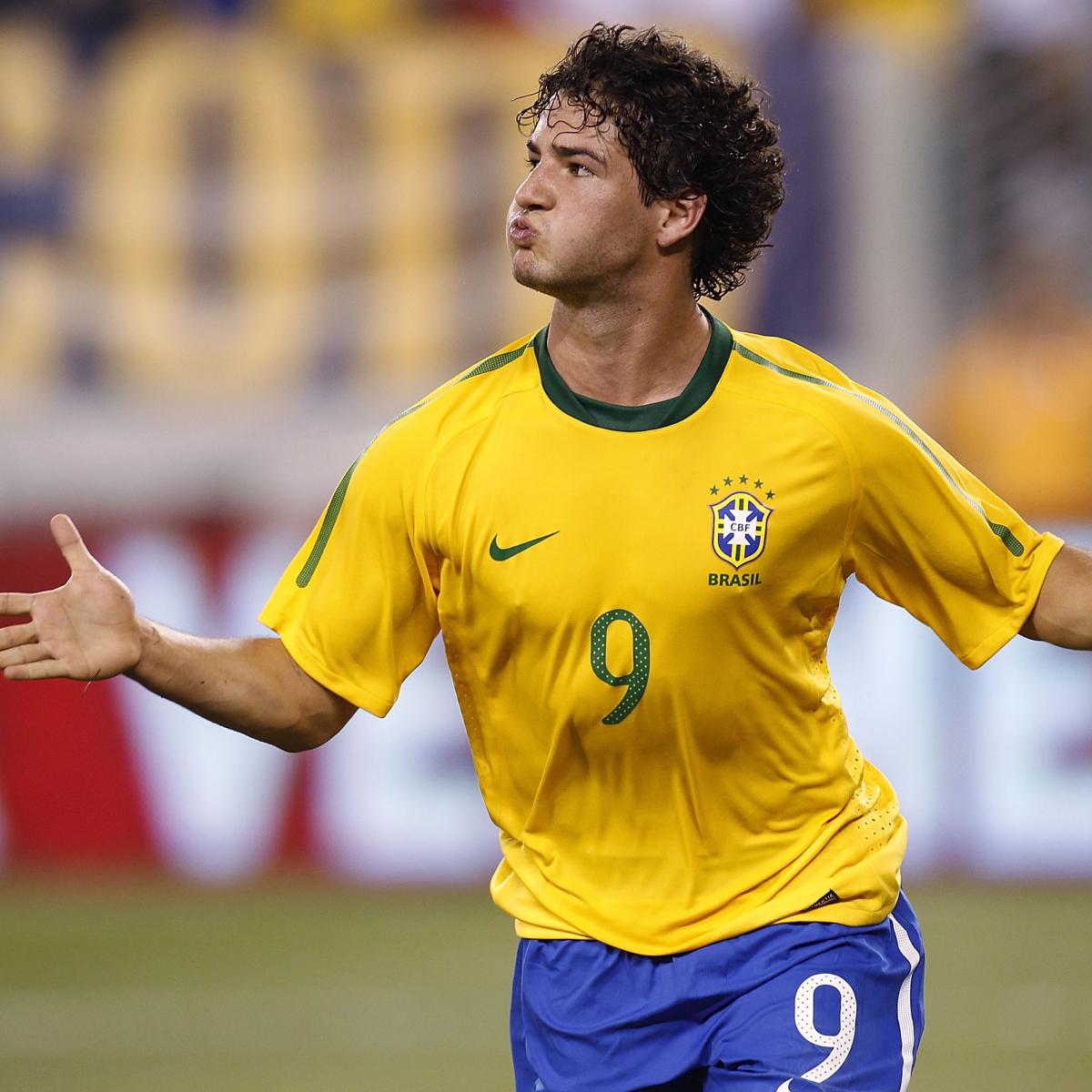 Breaking Down Alexandre Pato's 1st Appearance for Corinthians News