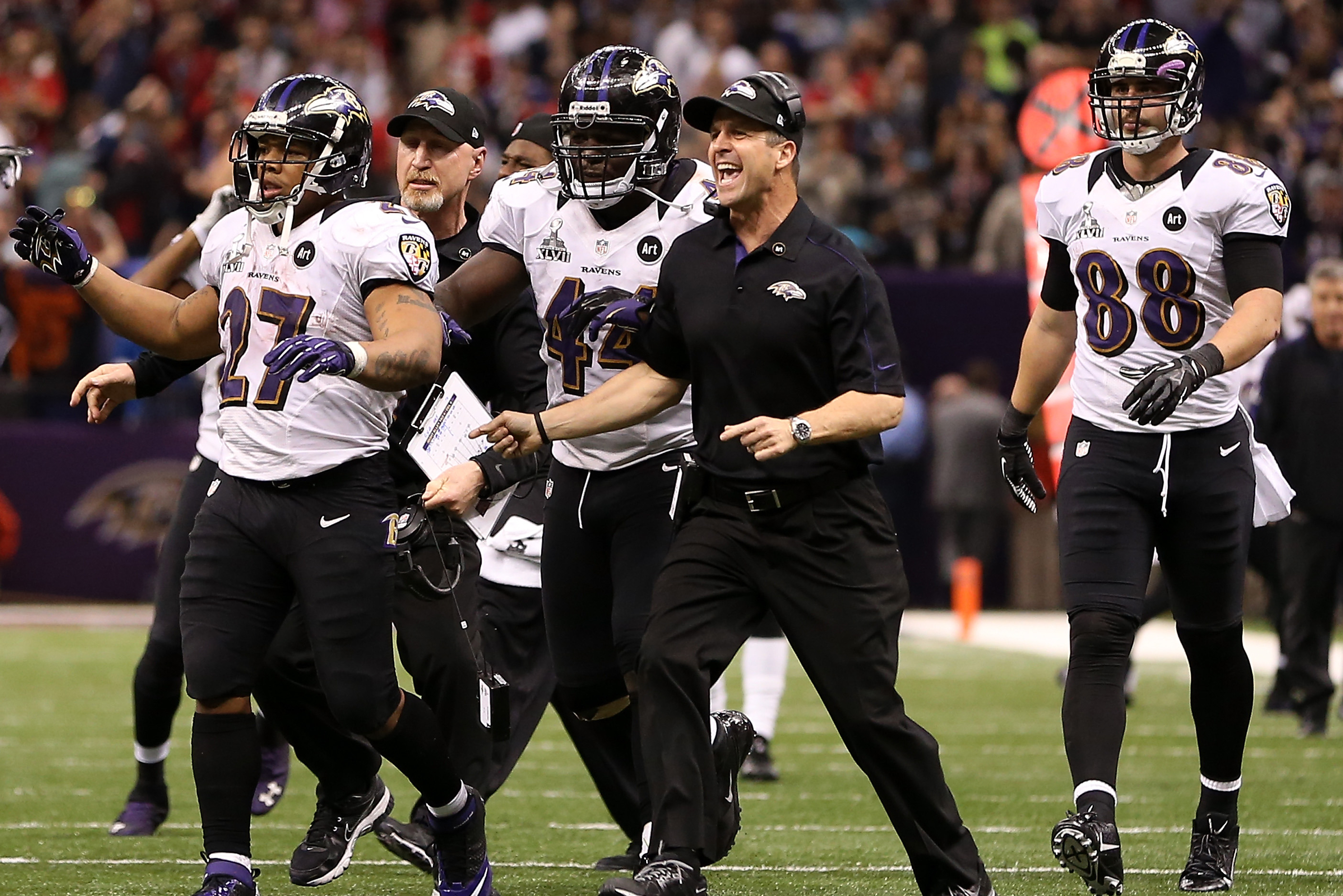 Super Bowl XLVII Video: Watch Ravens and 49ers Get into Brawl