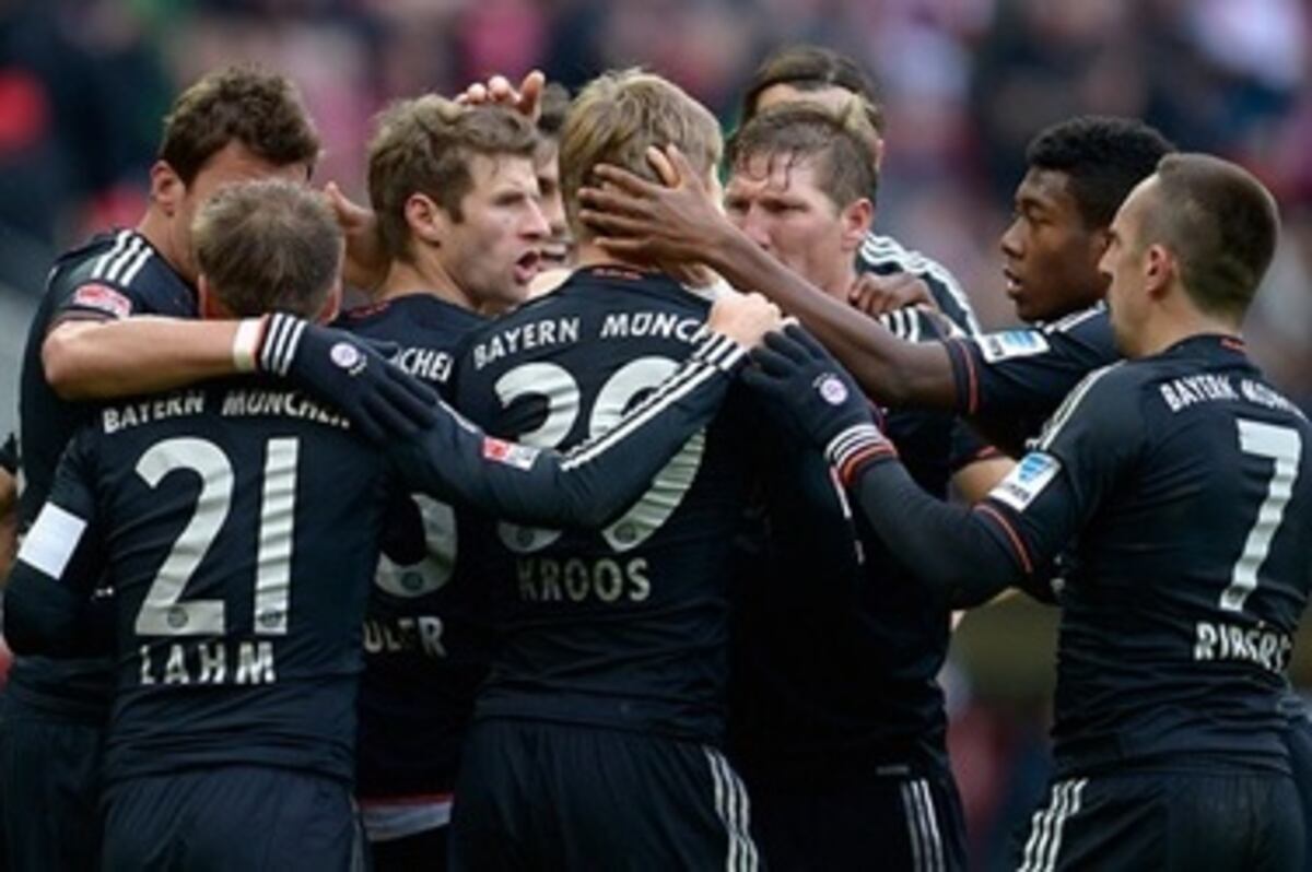 FC Bayern Munich: Crisis Stricken Schalke Visit the ...