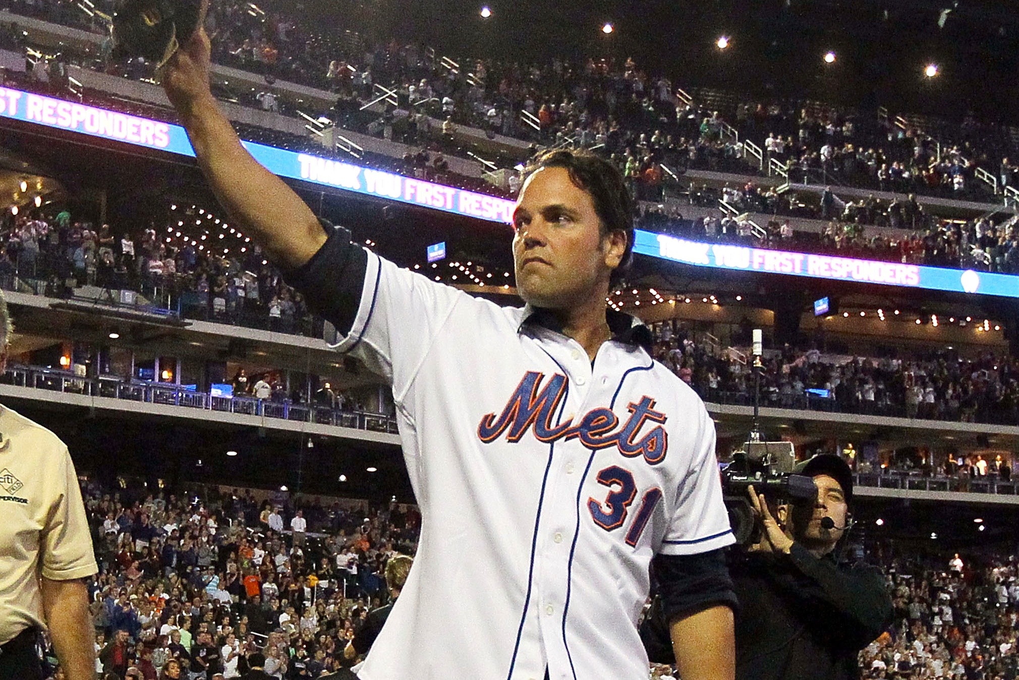 Mike Piazza's Dodgers legacy is complicated, but it provided some