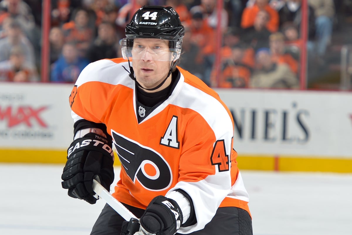 Flyers D Kimmo Timonen to resume skating 