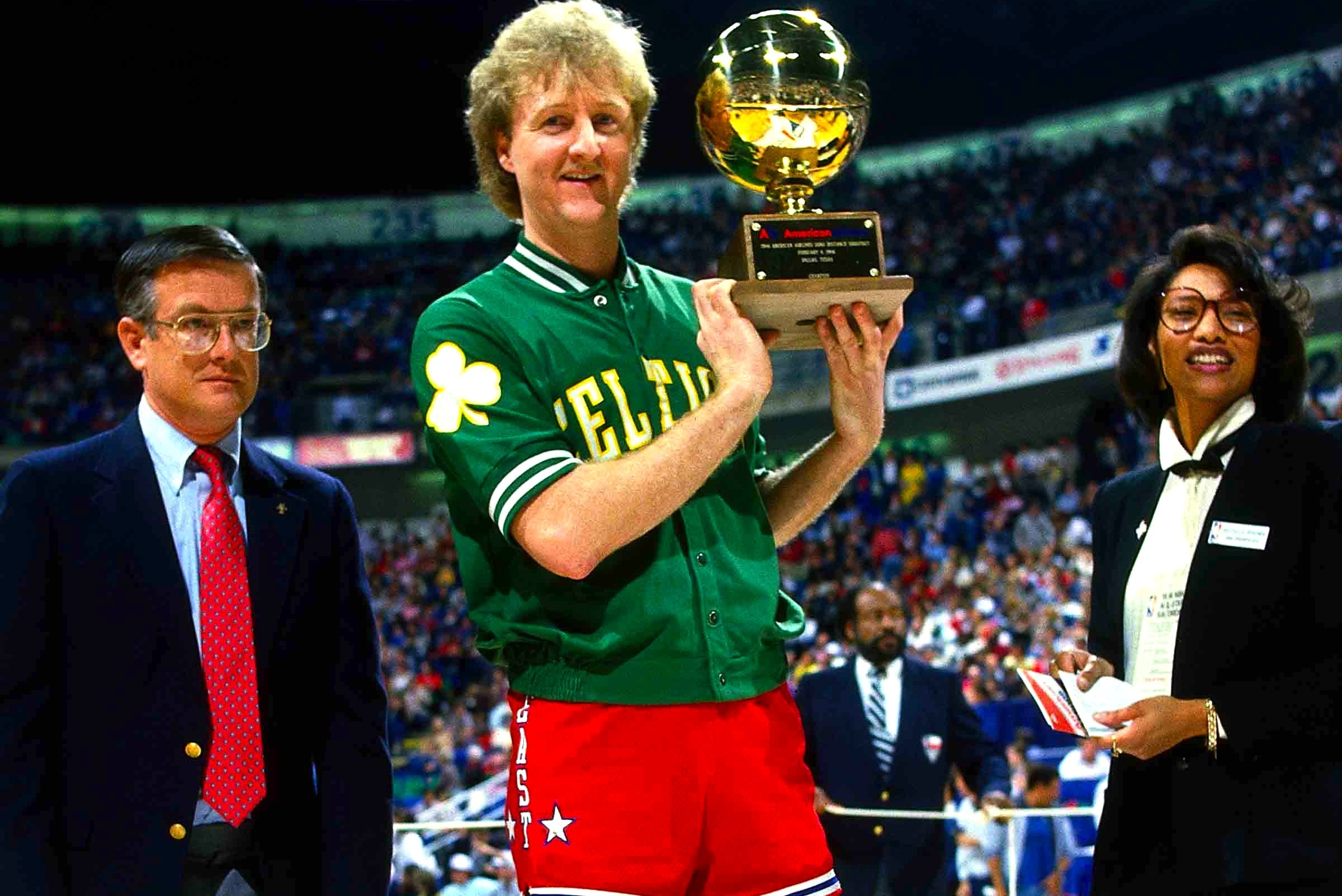 Larry Bird in the 3-point contest : r/NBAimages