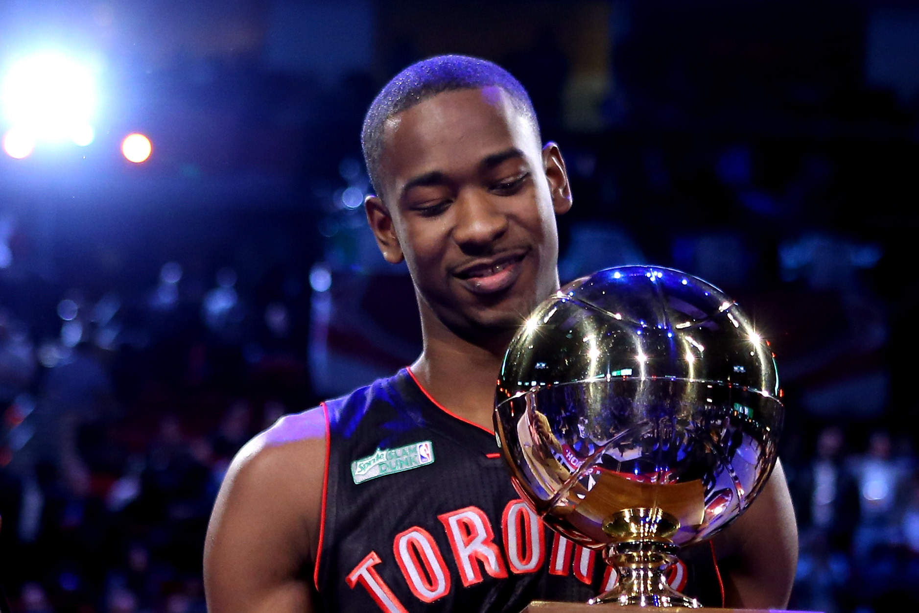 2013 NBA Slam Dunk Contest: Terrence Ross takes Dunk Contest title back to  Toronto - SB Nation Houston