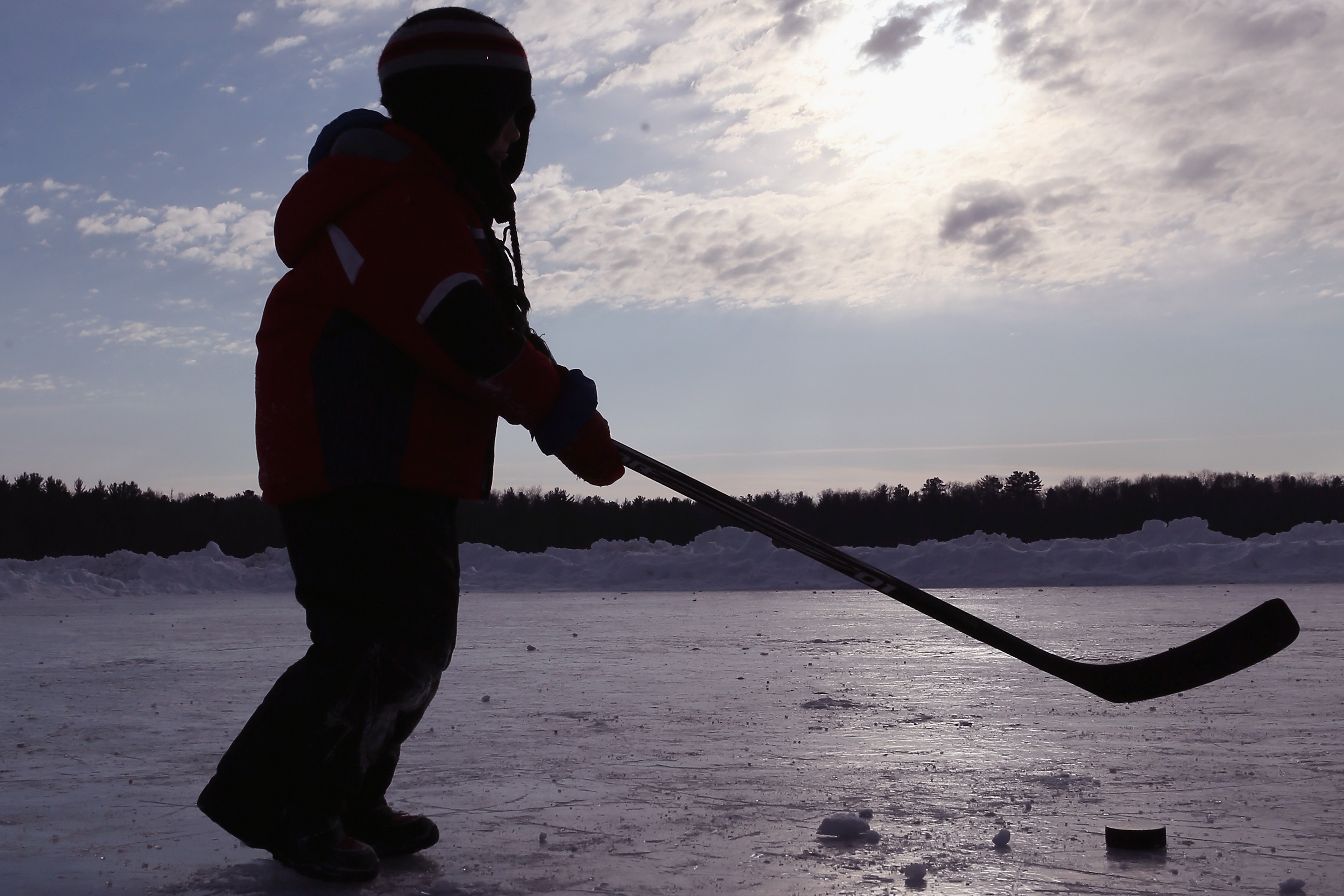 WHY HOCKEY IS THE BEST SPORT YOUR CHILD CAN PLAY! — Elite Amateur Sports