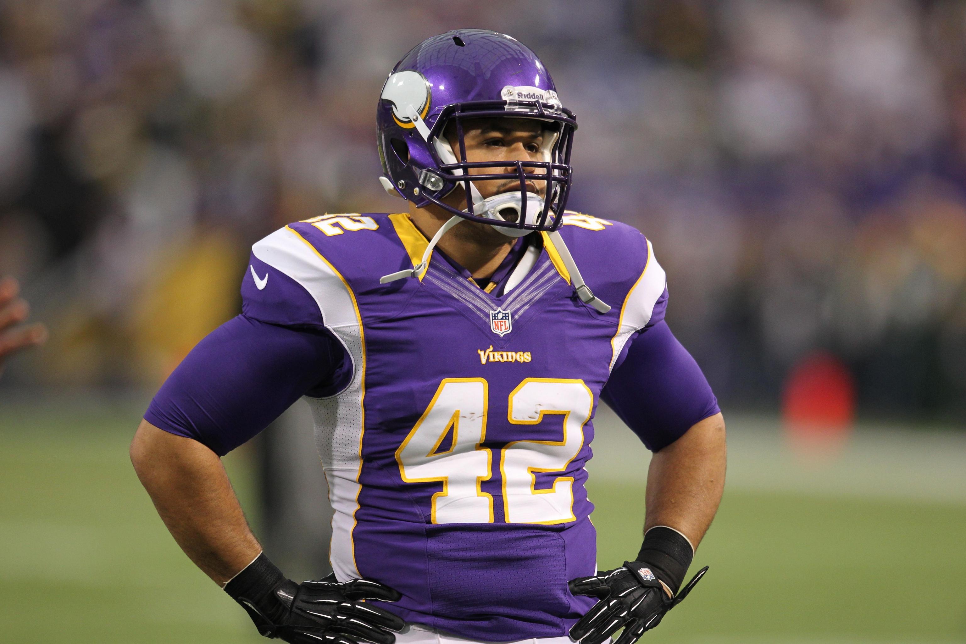 Vikings linebacker Audie Cole lost for the season after fracturing