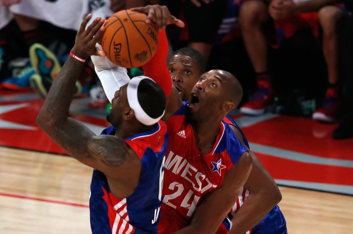 Kobe Bryant's Clutch Block on LeBron James Sets Up Durant for Breakaway