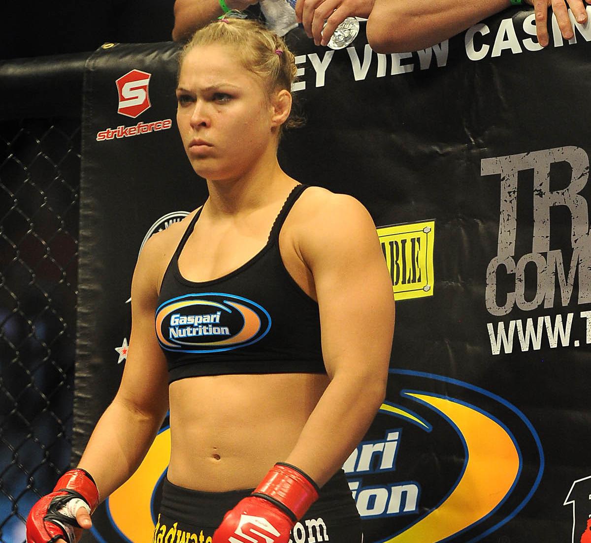 Ronda Rousey: More concerned with sports bra than Liz Carmouche