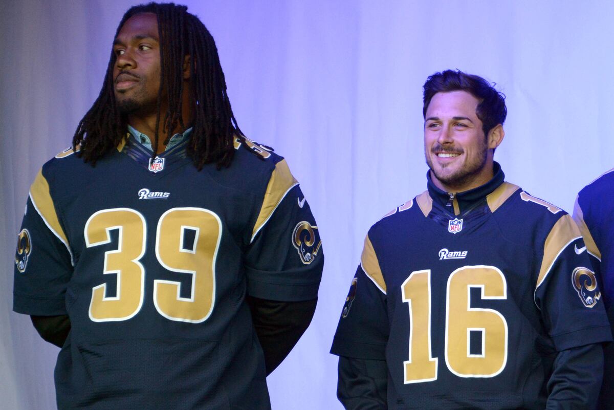Buying or Selling Latest Free Agent Buzz Surrounding the St. Louis Rams