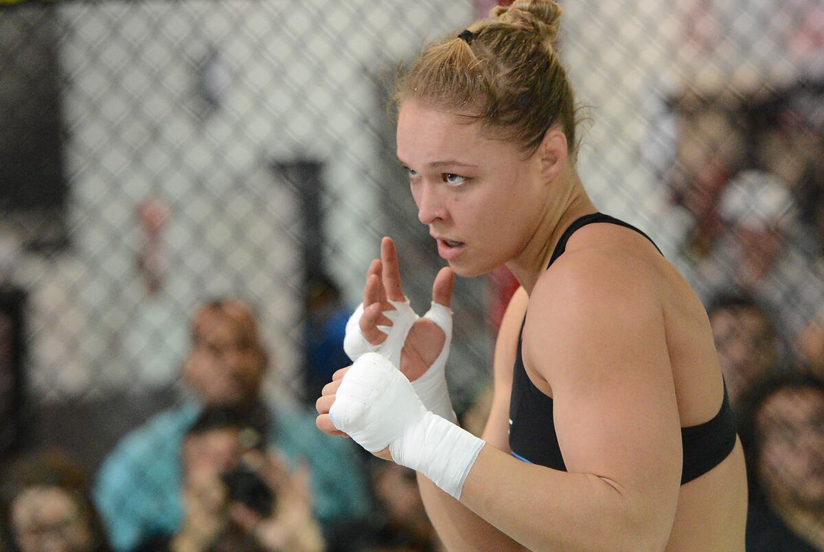 Ronda Rousey and the 5 Most Dangerous Submission Specialists in the UFC ...