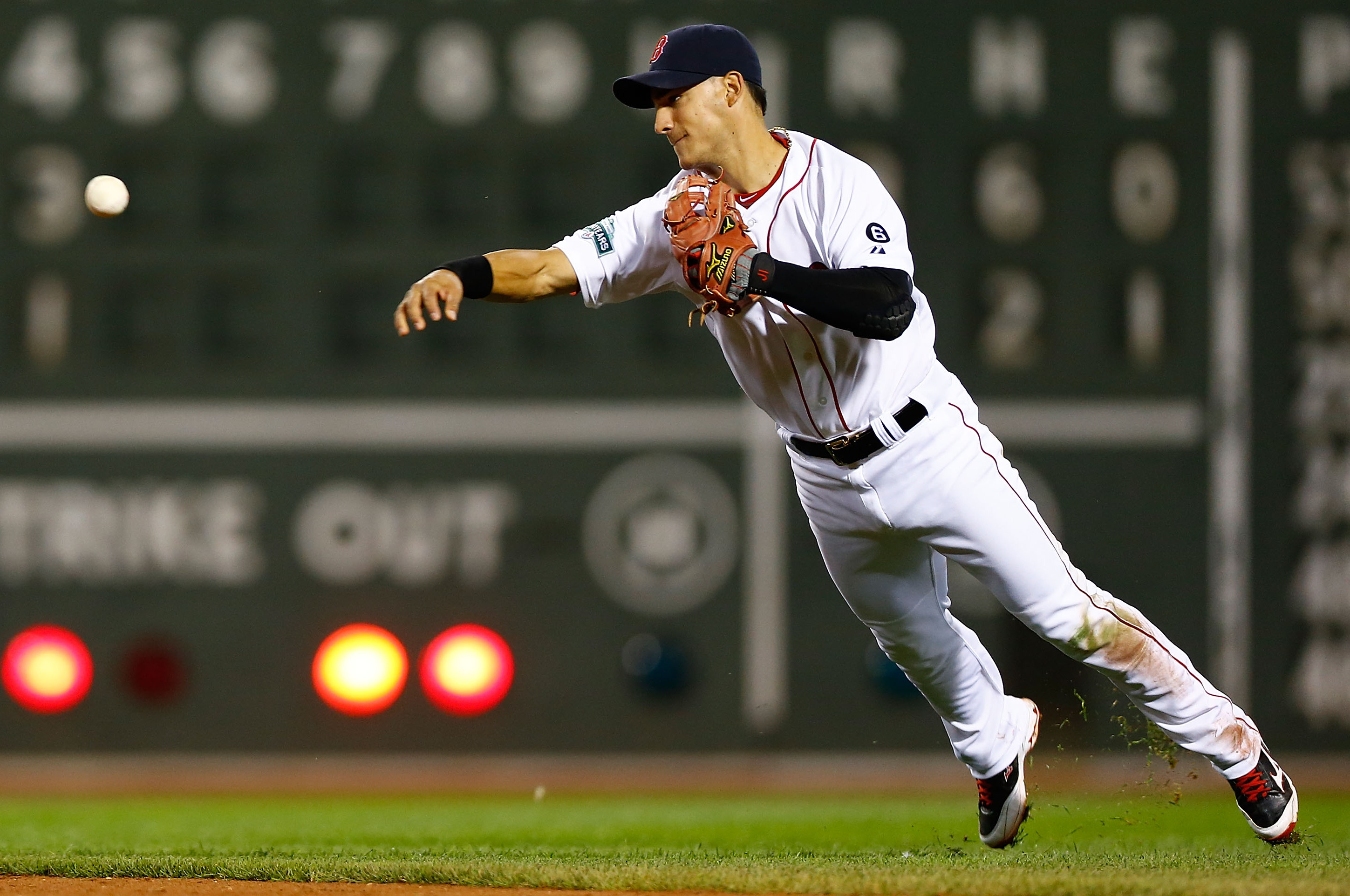 Red Sox: Jose Iglesias giving offense a boost