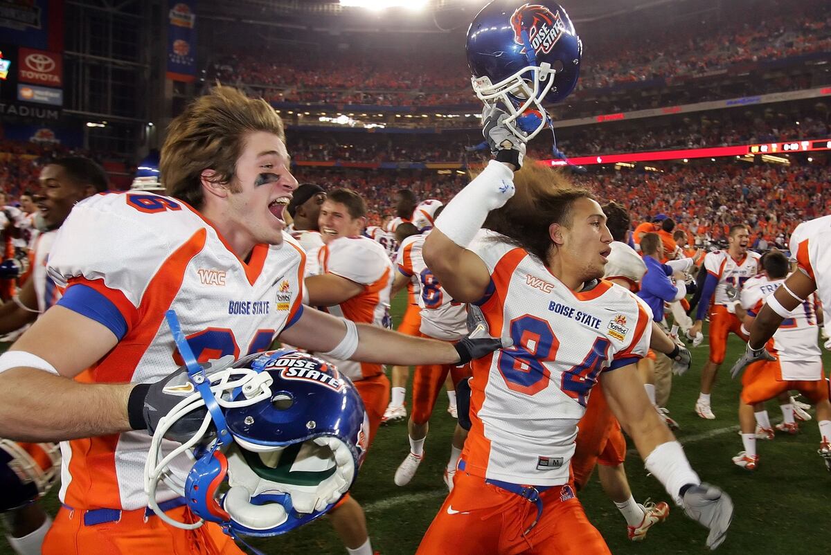 Watch Top 10 Trick Plays in College Football History | News, Scores