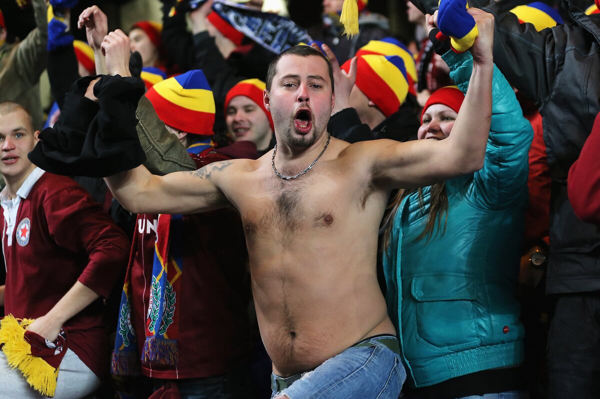 25 Fans Who Love Sports Too Much Bleacher Report Latest News