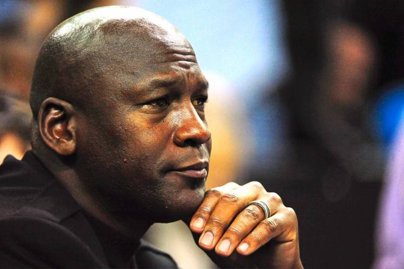 800px x 533px - Michael Jordan Hit with Paternity Suit Over Alleged 16-Year-Old ...