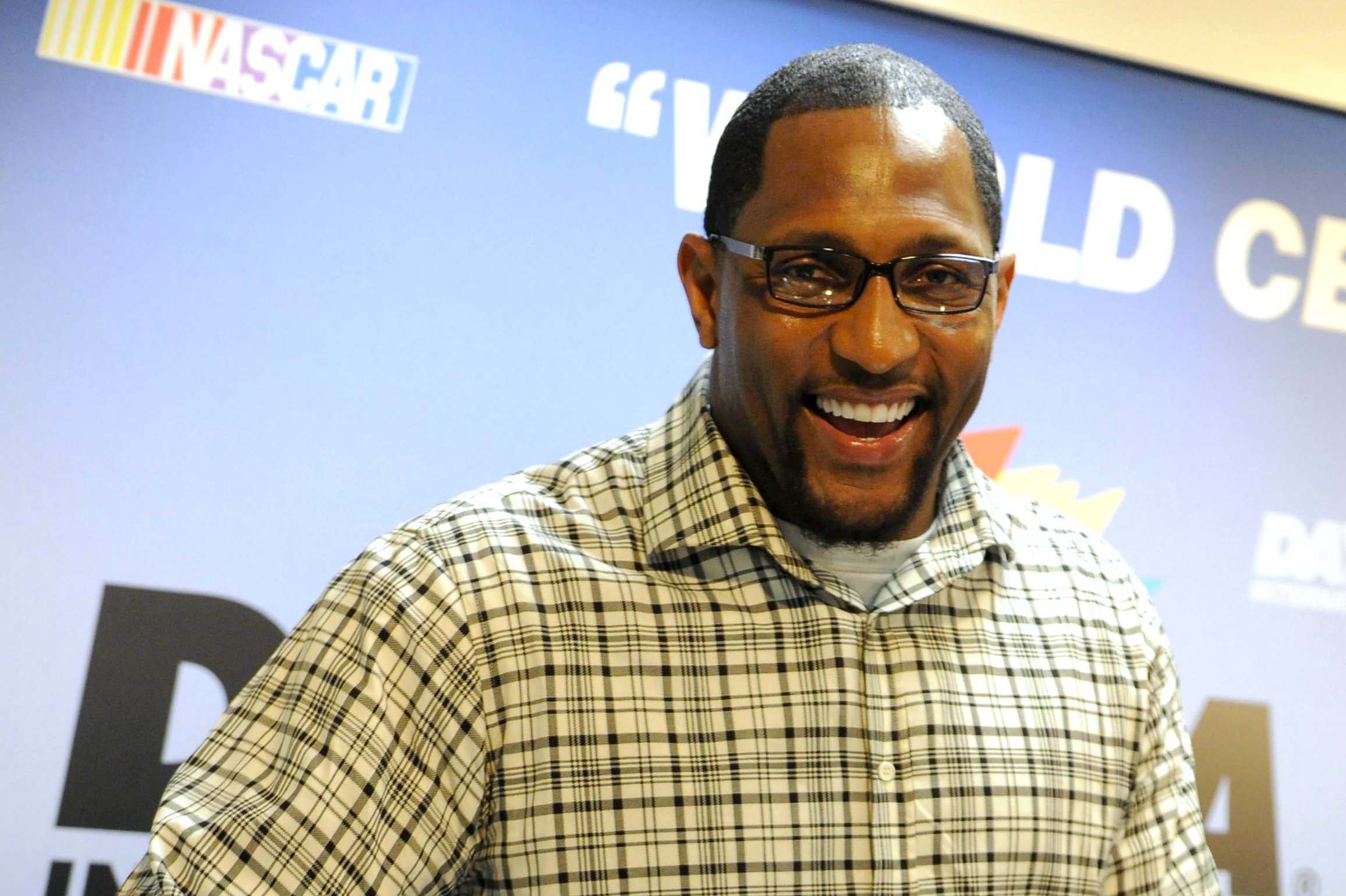 Ray Lewis' iPhone App Opens The Door For Athlete Apps 2.0 - ESPN -  SportsCenter.com- ESPN