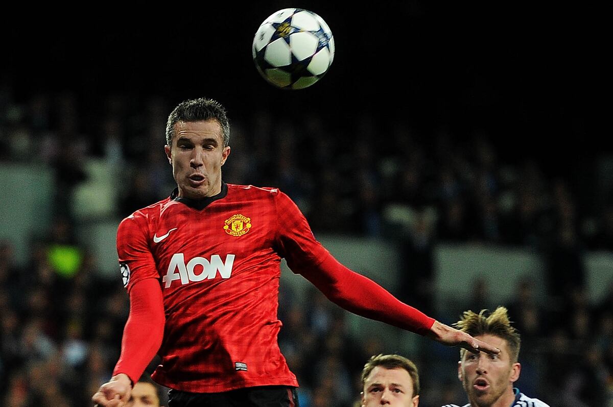 Why Robin Van Persie Deserves to Win Premier League Player of the Year