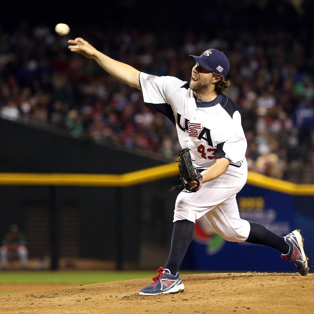 Grading Team USA #39 s R A Dickey at the 2013 World Baseball Classic