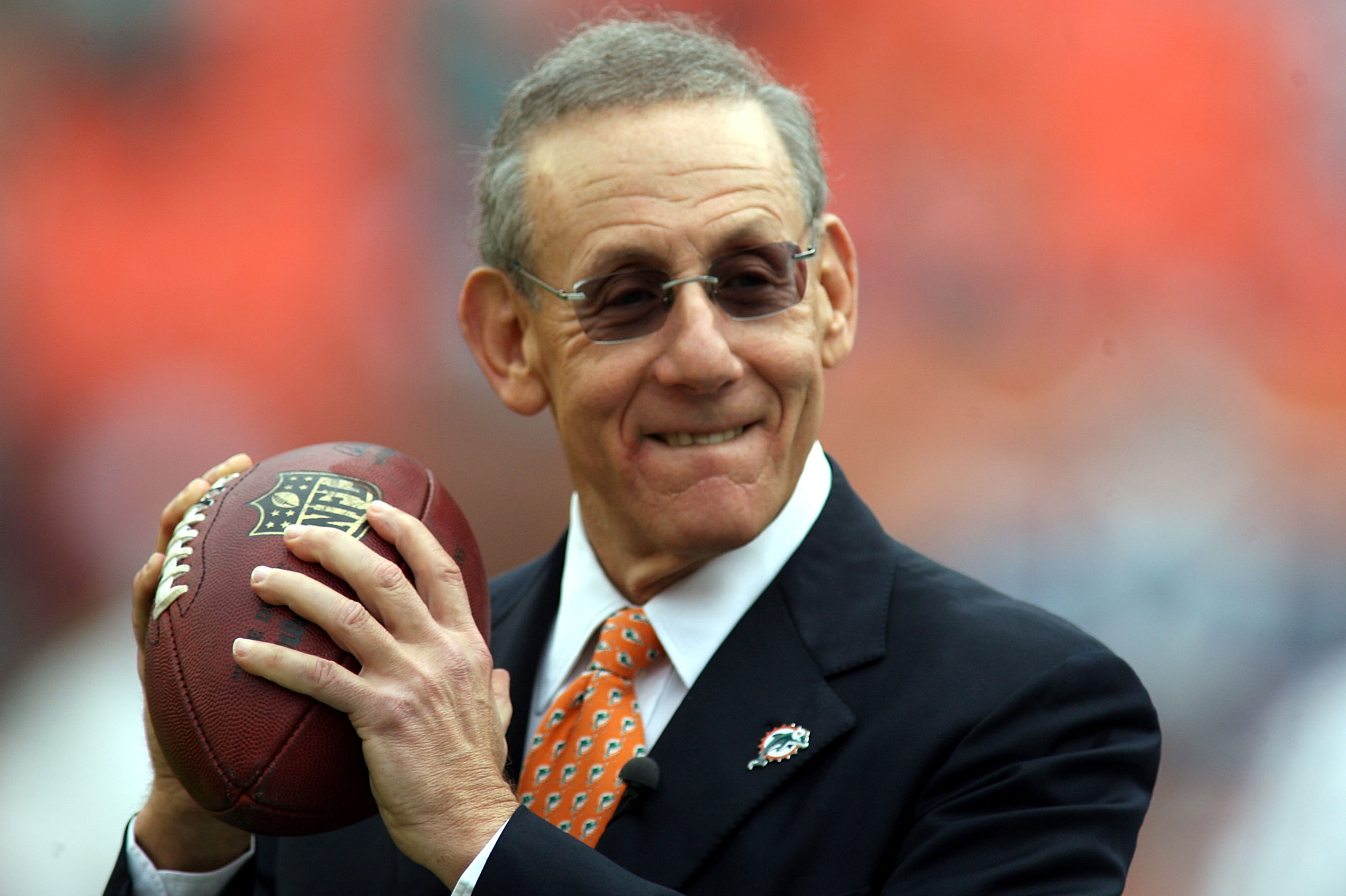 554 Stephen Ross Dolphins Stock Photos, High-Res Pictures, and Images -  Getty Images