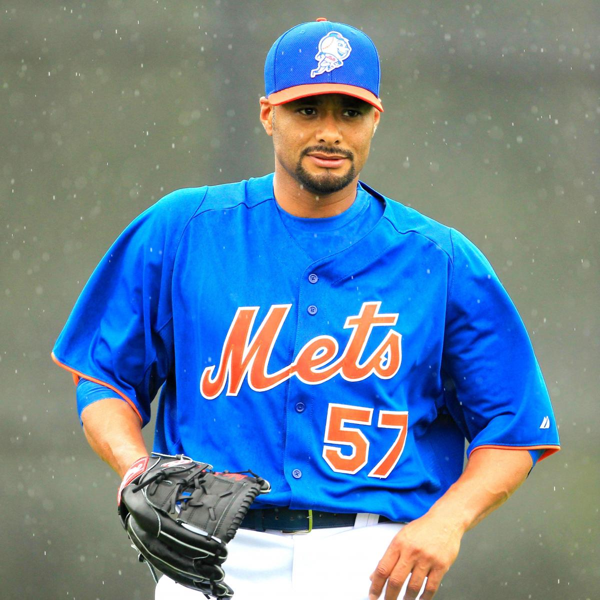 Mets' Johan Santana likely to miss season with torn shoulder