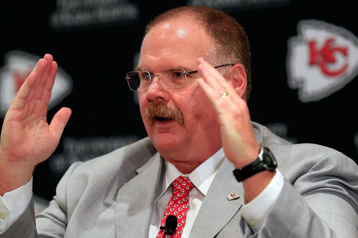 Report Chiefs Have Narrowed No. 1 Overall Pick Down to 4 Options