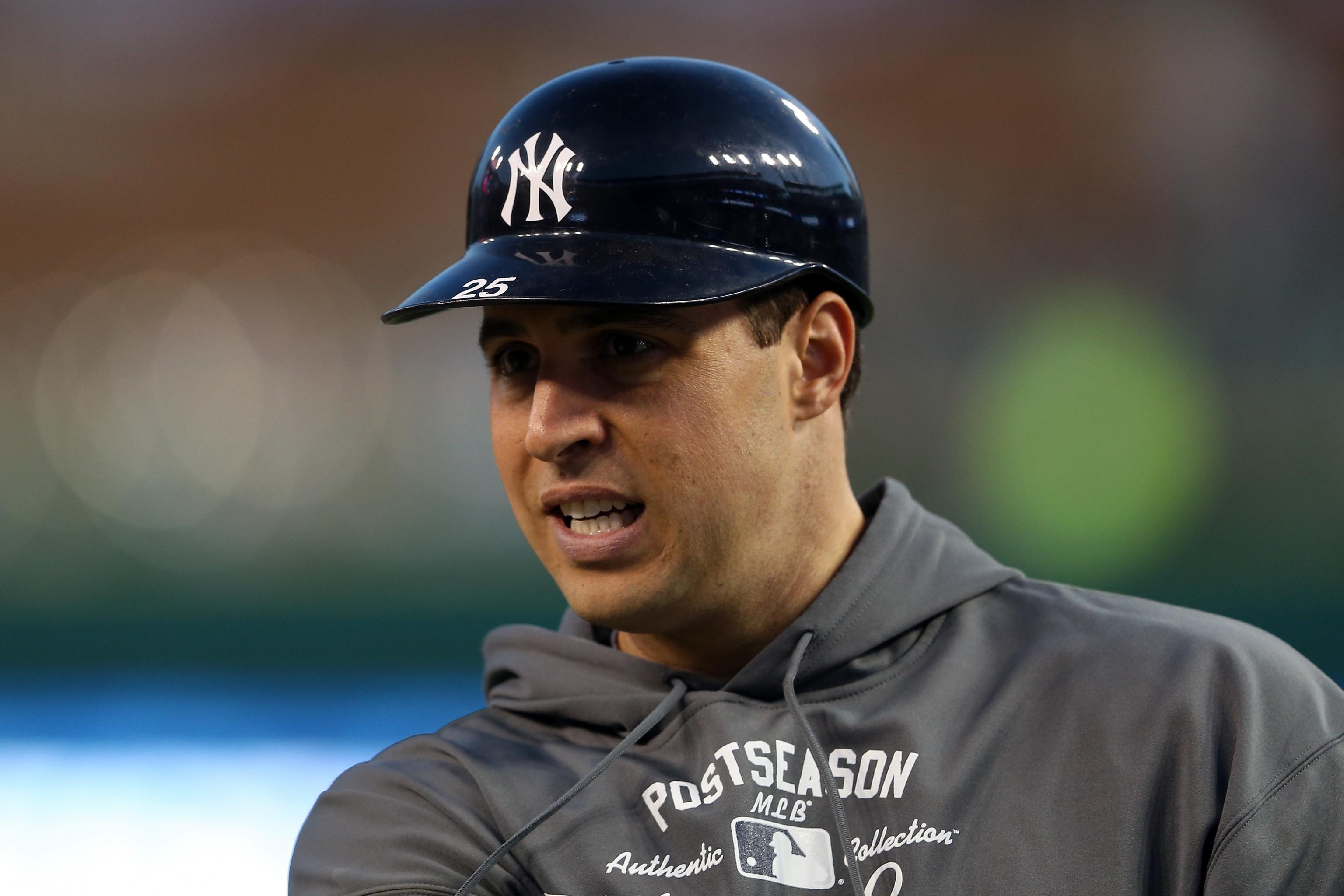 Yankees' Mark Teixeira out of WBC with strained right wrist, will