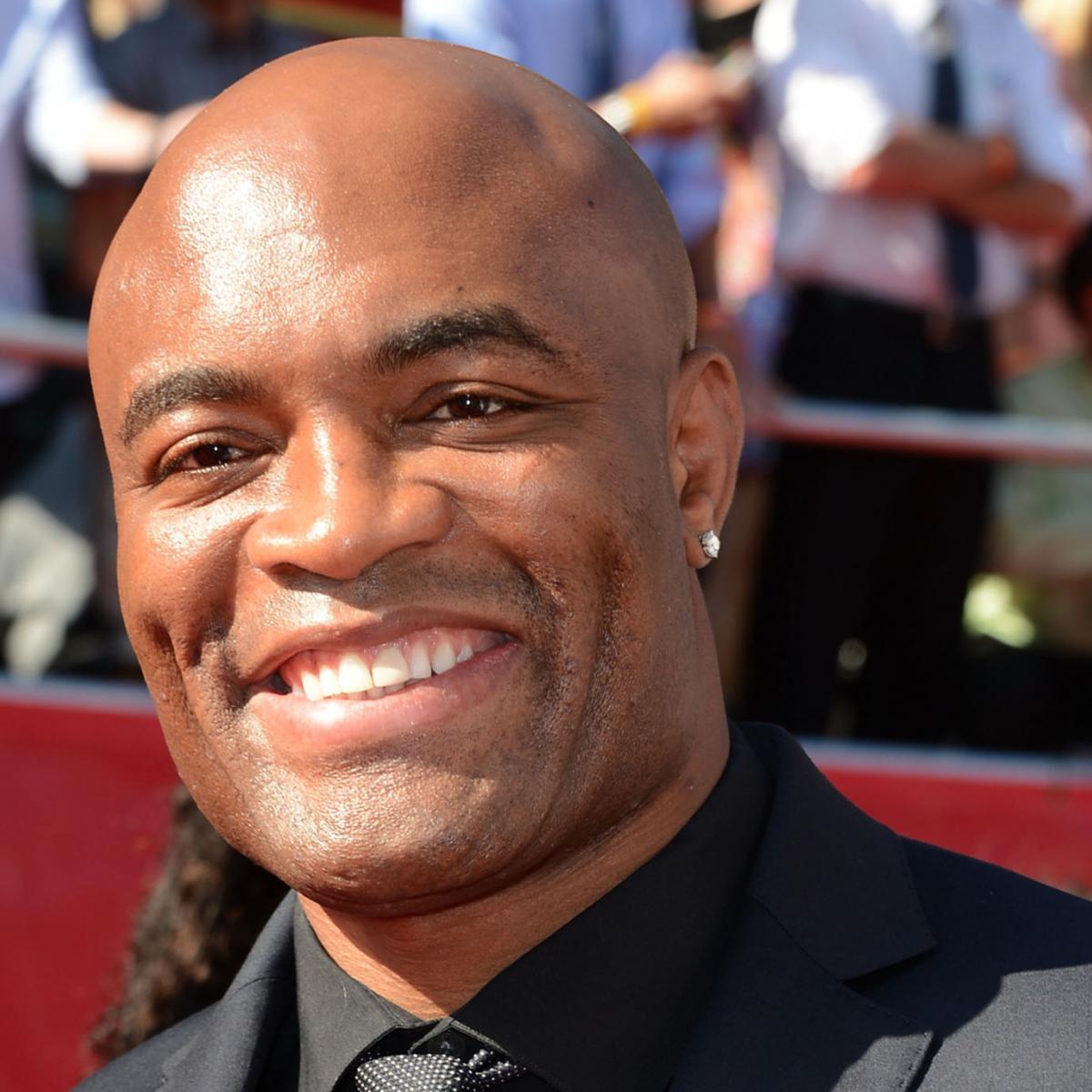 Anderson Silva Surprises Sick Child with Emotional Visit at Brazilian ...
